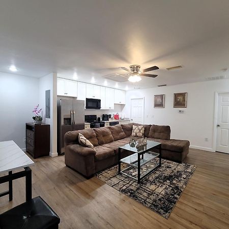 One Room In A Renovated Duplex House Near Fsu Tallahassee Exteriör bild