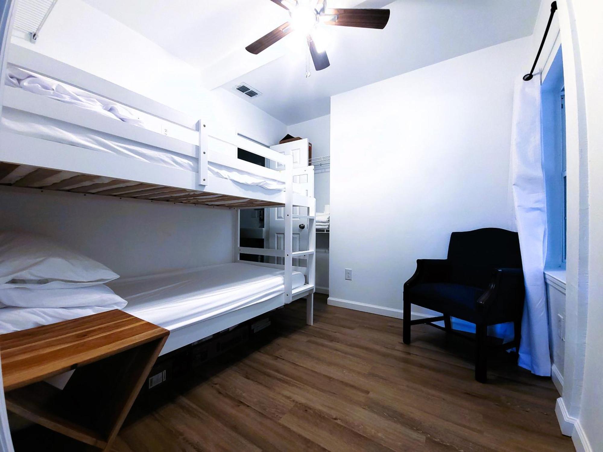 One Room In A Renovated Duplex House Near Fsu Tallahassee Exteriör bild