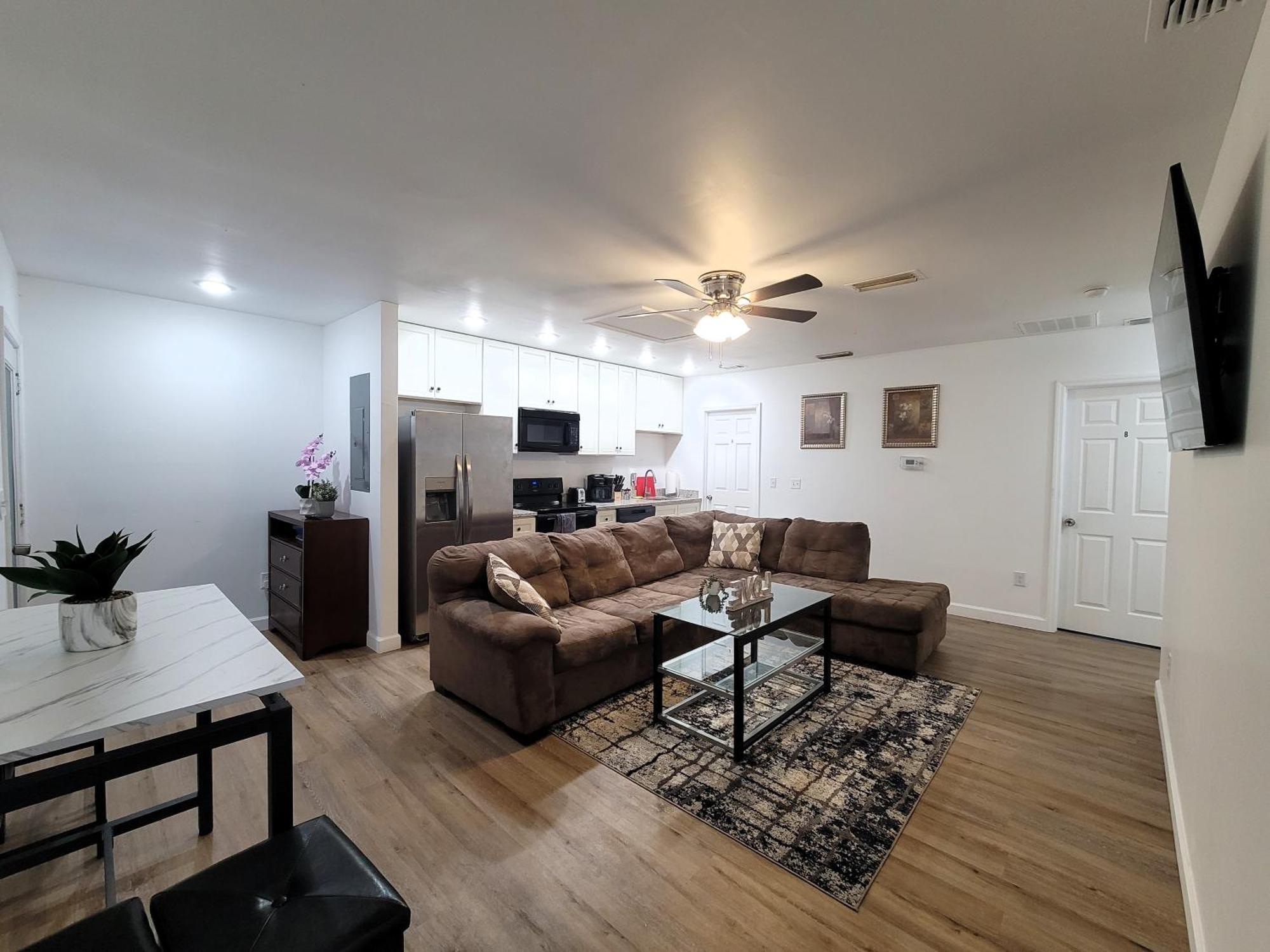 One Room In A Renovated Duplex House Near Fsu Tallahassee Exteriör bild